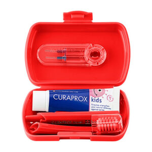 Curaprox potovalni set KIDS, rdeč